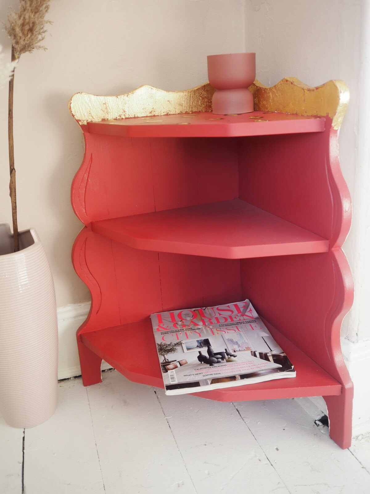 Pink and gold leopard print corner unit